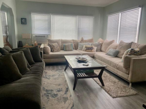 Key West Style 2 Bedroom House Fenced Backyard Patio Grill Firepit! Long Driveway for Boat Parking 10 MIN TO DELRAY BEACH!!!